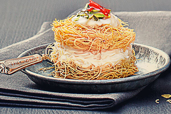 شیرینی عربی رشته‌ای (کنافه)