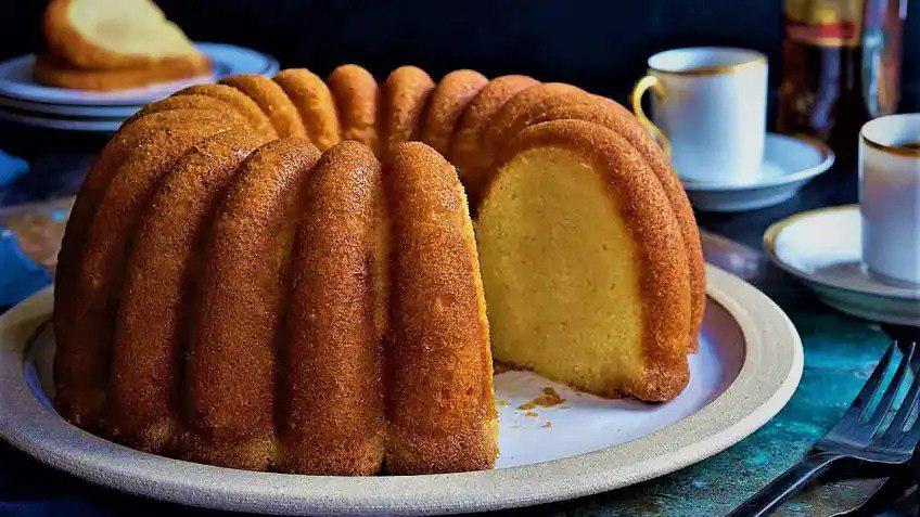 کیک وانیلی با پودر رشد